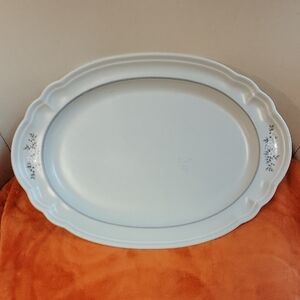 Pfaltzgraff White Oval Serving Platter with Embossed Marks